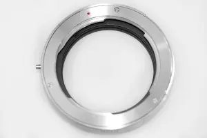  Objektivadapter till Contax C/Y f&ouml;r Olympus 4/3 kamerahus