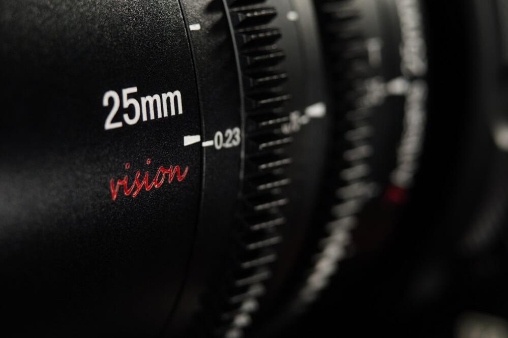  7Artisans 25mm T1.05 Vision Cinema Canon RF -kameroille (APS-C)