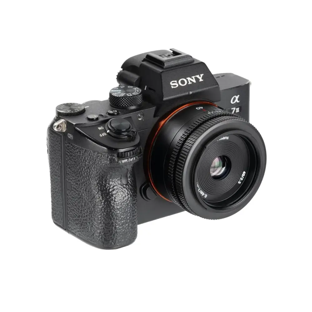  7Artisans AF 40mm f/2,5 Sony E:lle – Täysikokoinen