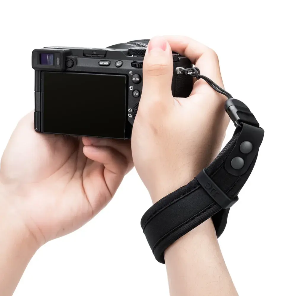  JJC ST-1QR Kamerarannehihna pikakiinnityksellä