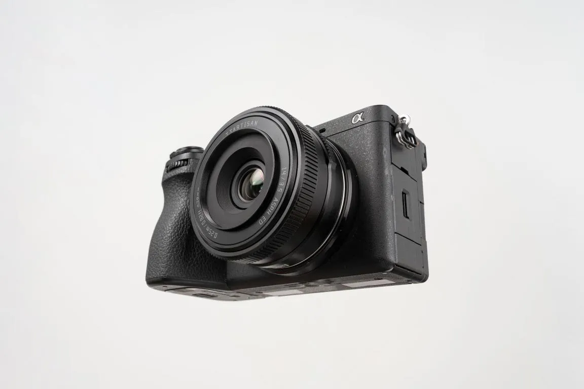  TTArtisan AF 14mm f/3,5 laajakulmaobjektiivi Fujifilm X (APS-C) -kameroille