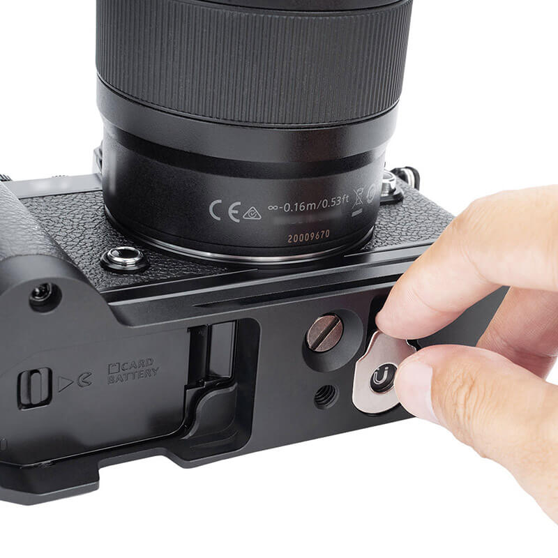  JJC handgrepp för Nikon Z f med fack för AirTag